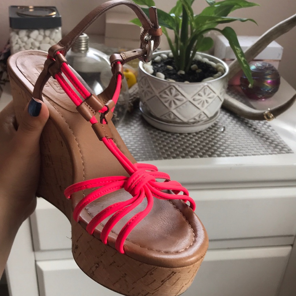 ADORABLE COACH WEDGES💕✨